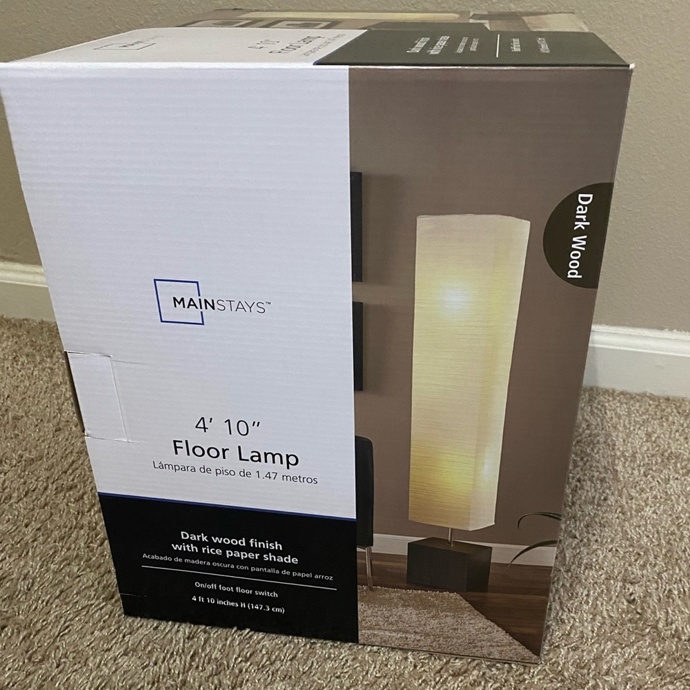 NEW ! White rice paper floor lamp with dark wood base ! Never used it !